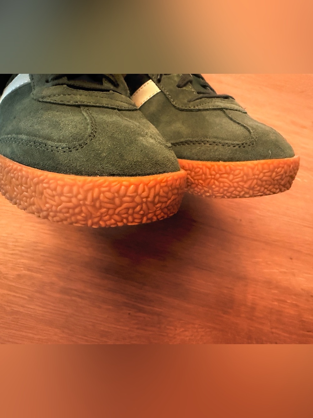 Gola Suede Sneakers in Forest Green and Cream - worn once! - Picture 3 of 4